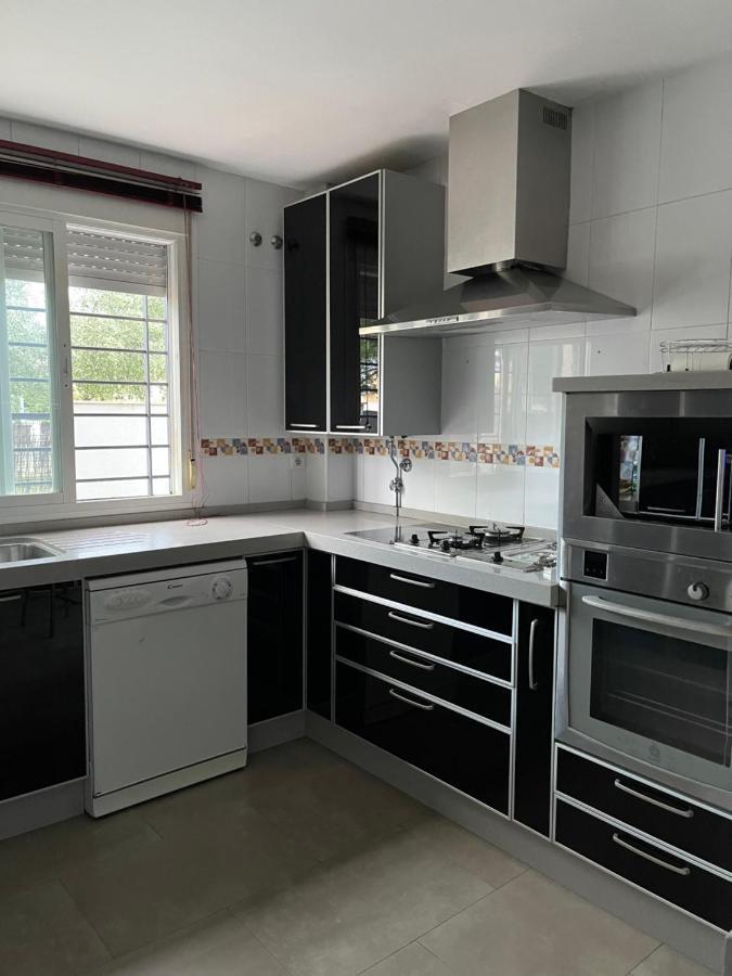 Exclusivo Chalet Sevilla. ¡Jardin & Cocina! Alcala de Guadaira Exterior photo